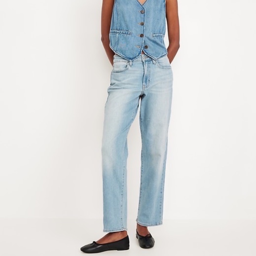 NWOT Old Navy High-Waisted Wow Loose Jeans Size 2